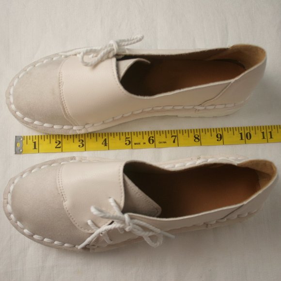 Mystery Shoes - Picture 3 of 9